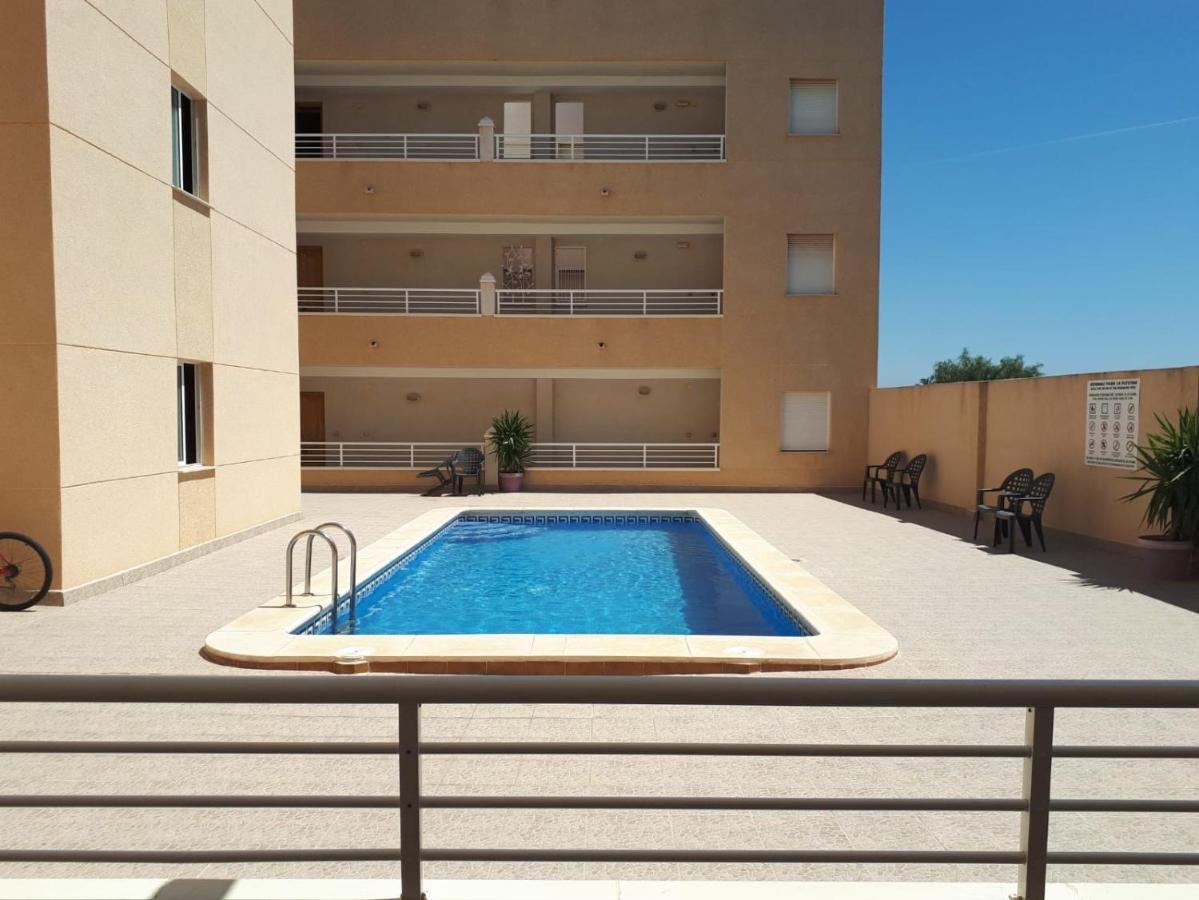 Apartamento 9 De Octubre Los Montesinos Luaran gambar